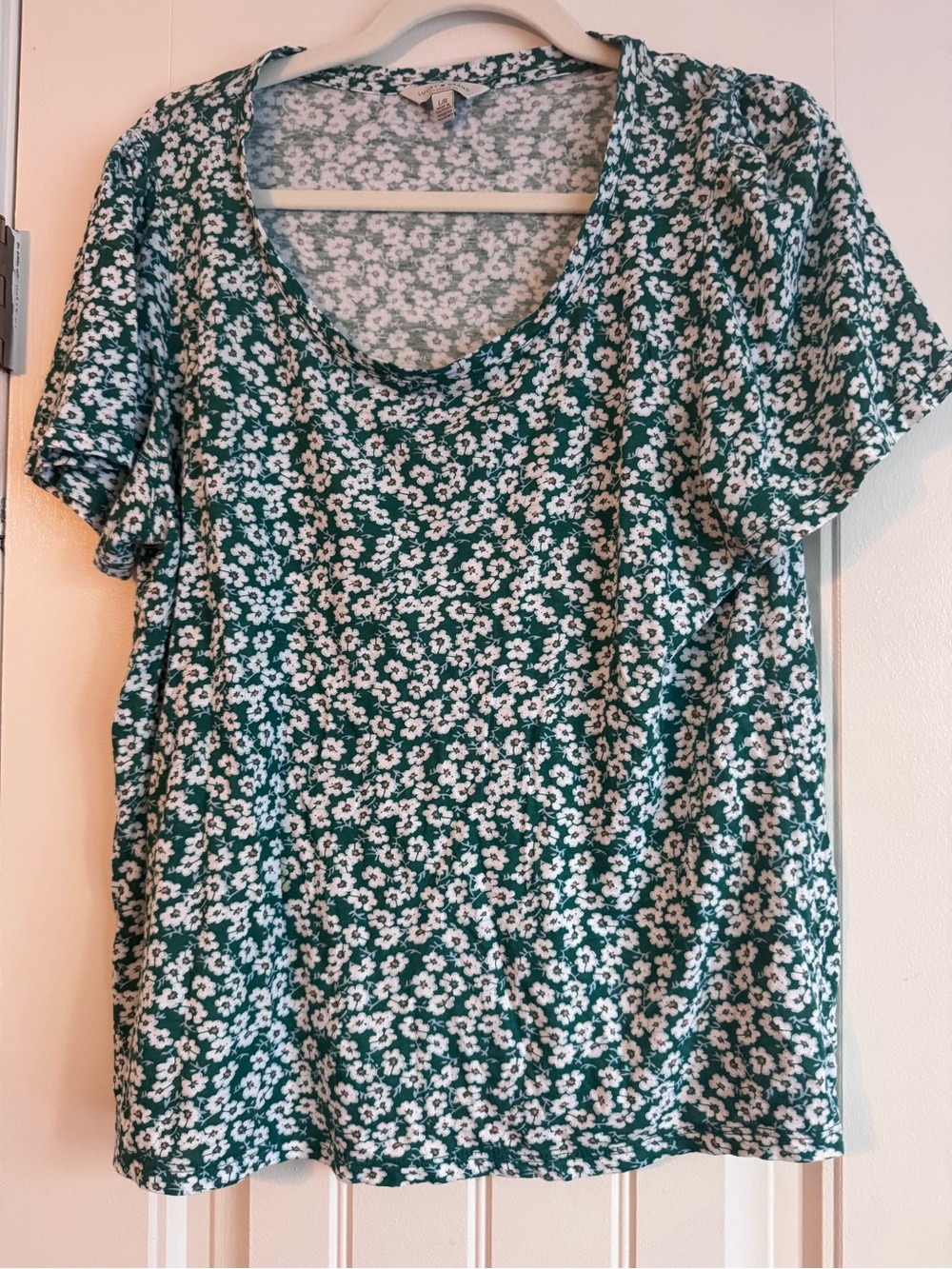 Lucky Brand Green Floral Scoop Neck Women's Top